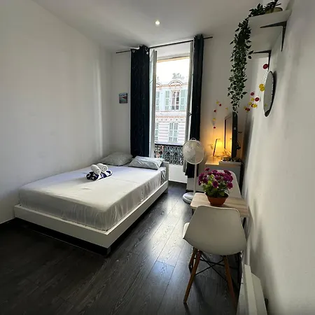 Delight 1st Door Séjour chez l'habitant